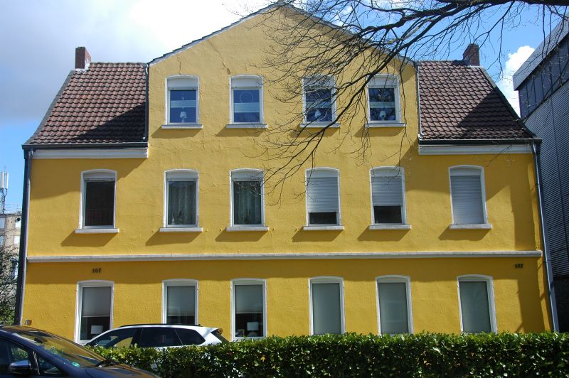 Datei:Die Scheibenstraße 107 im Frühjahr 2021.jpeg