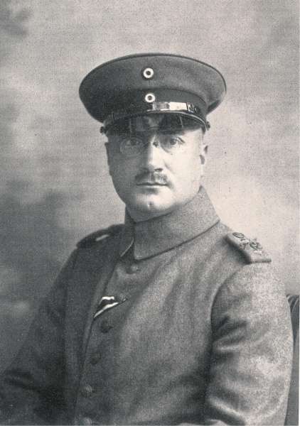 Datei:August Stramm-1915.jpg